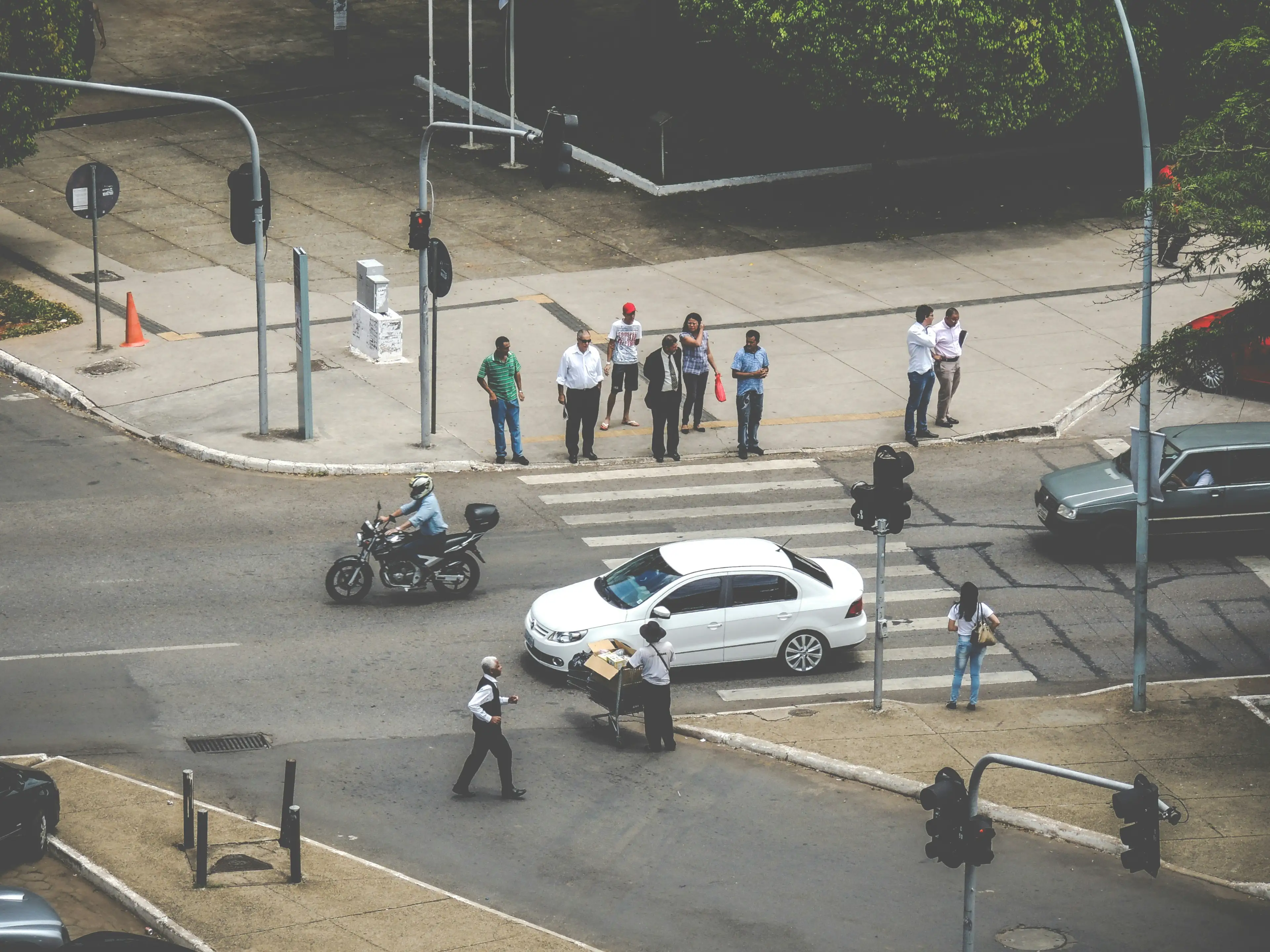 Intersecție urbană cu trafic